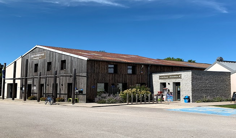 Les Aubépines - Campsite