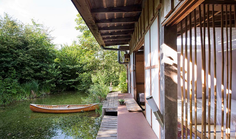 A Dôjô on stilts with spa or Japanese bath under the woods