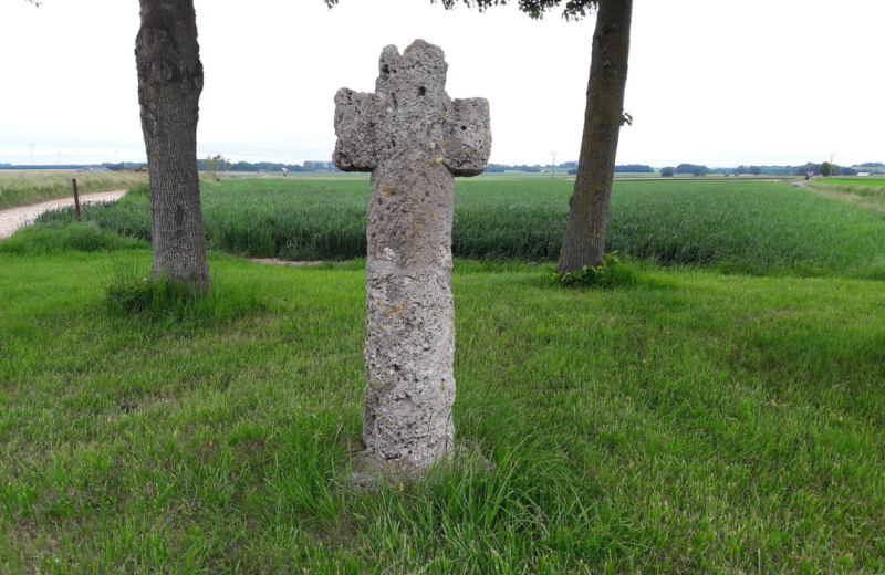 Les Croix en Tuf : Sorel-en-Vimeu - Ercourt