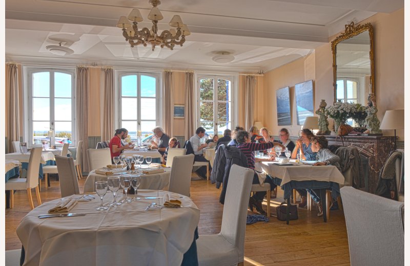 Hôtel - Restaurant Les Tourelles