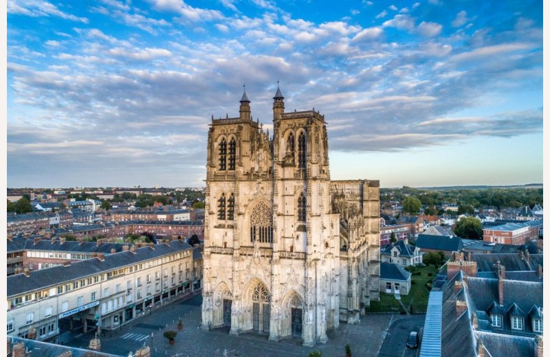 La collégiale Saint-Vulfran et ses richesses