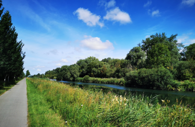 From Abbeville to Saint-Valery-sur-Somme in the Somme Valley